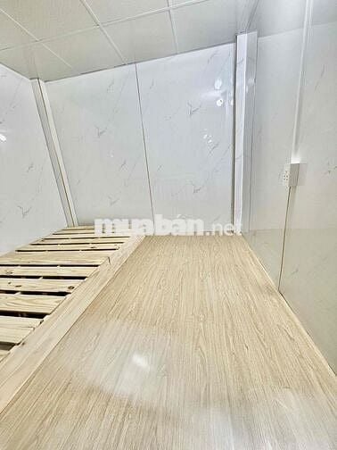 Phòng mới đẹp – có gác – máy lạnh – đối diện Mega Market – Giá tốt