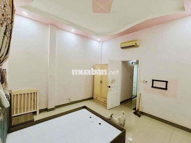 NHÀ CHO THUÊ HẺM 20// MỄ CỐC PHƯỜNG 15 QUẬN 8