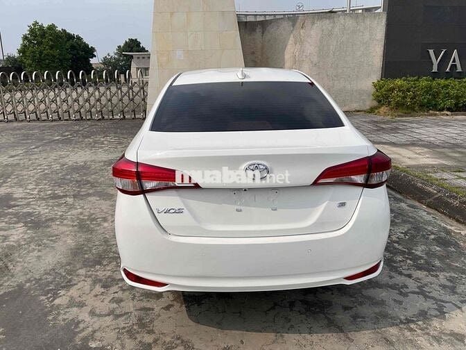Toyota Vios Trắng Số tự động