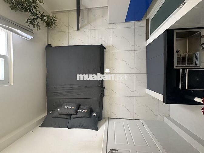 Chính chủ cho thuê phòng, có gác lửng, rất gần Đại học Luật TP.HCM.