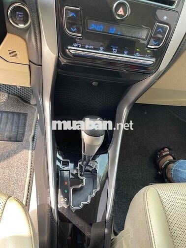 Toyota Vios Trắng Số tự động