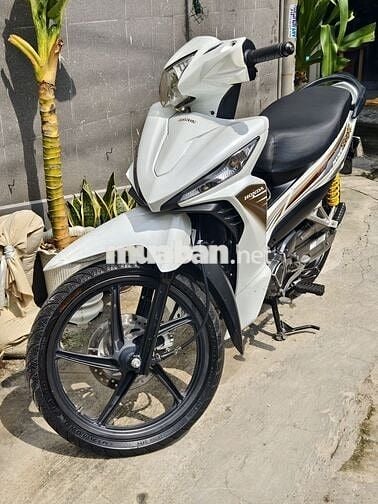 Honda Wave RSX Fi màu Trắng BSTP