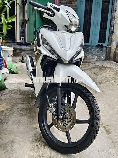 Honda Wave RSX Fi màu Trắng BSTP