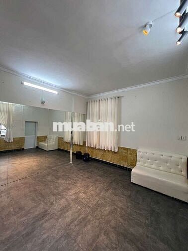 Cho thuê văn phòng đại diện, shop house bao điện nước trung tâm quận 3