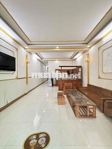 cho thuê nhà sau lưng đai hc fpt