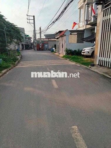 bán lô đất đường nhựa thông , gần đường Nguyễn Thị Tươi dĩ an