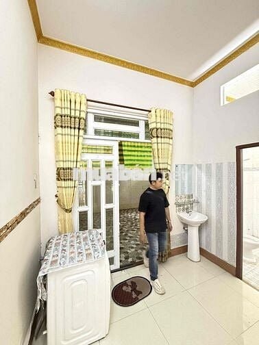 cho thuê nhà sau lưng đai hc fpt