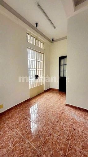 Cho thuê Nhà NC Hẻm xe hơi gồm 4 Tầng, có 3PN và 3WC