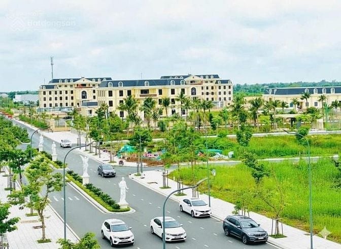 Chỉ 600 triệu sở hữu sổ hồng tên mình & nhà phố 7m x 16m xây 4 tầng tạ