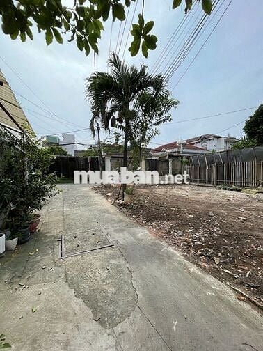 Bán đất hẻm oto 5m đường lê trọng tấn Dt: 6,8x15m / 100m2 giá 10 tỷ