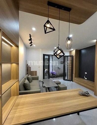 Bán nhà riêng ở ngay phố Bạch Đằng