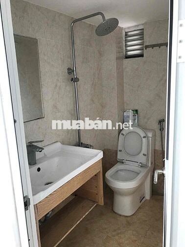 phòng gác thoáng giá rẻ gần KCX, PHM, CRESENTMALL