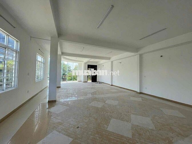 ✅ Cho thuê nhà 2 mặt tiền - 4 tầng - MT Phan Đăng Lưu - 45 Triệu