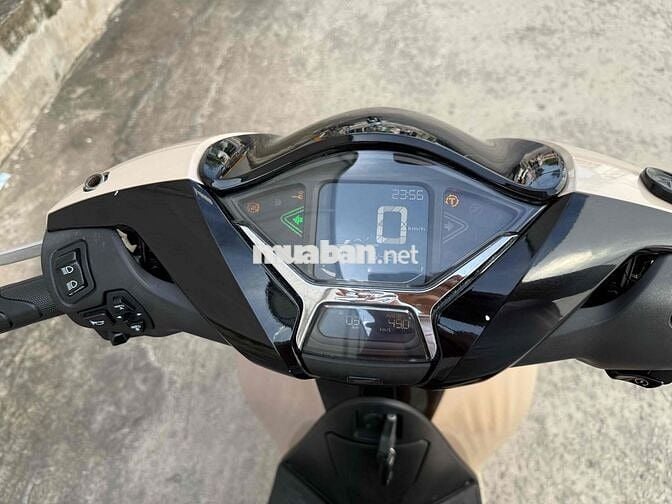 Sh 150 abs 2022 bản độ hãng như mới.