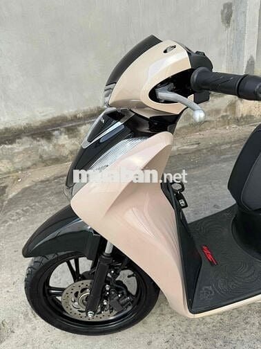 Sh 150 abs 2022 bản độ hãng như mới.