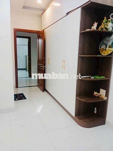 Cho thuê nhà full nội thất 5 x 15 có 3 lầu 4pn 5wc sân thượng