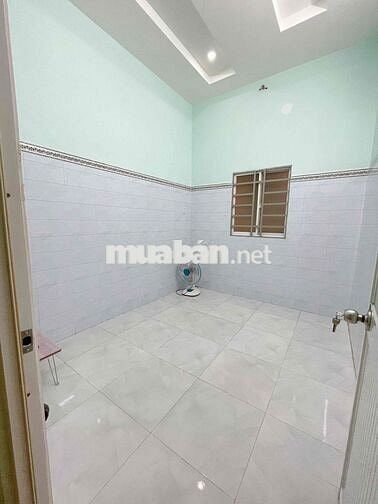 Nhà trệt 90m2 nở hậu, 2 phòng ngủ, 1 phòng khách rộng gần chợ Phú Lâm