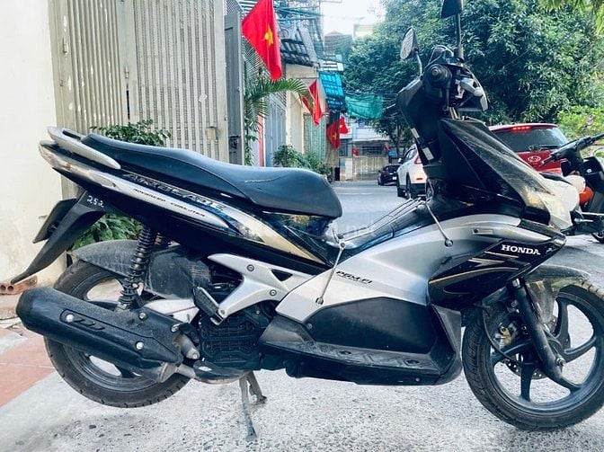 Xe Air blade 2010 không sử dụng cần bán  