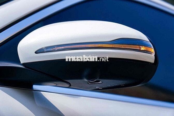 Mercedes Benz GLC 200 4MATIC  2022 - 72 km 1 chủ