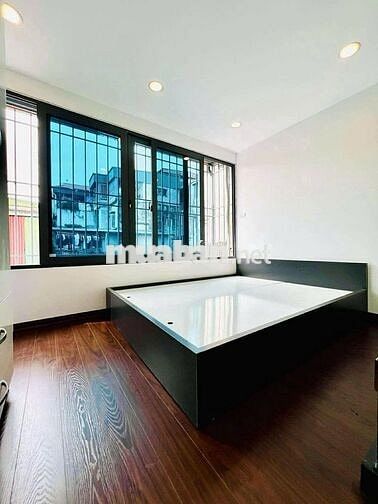 TT Đồng Xuân, 60m2, 2 ngủ, 2 WC, 2 thoáng. 3.88tỷ có sổ, full nội thất