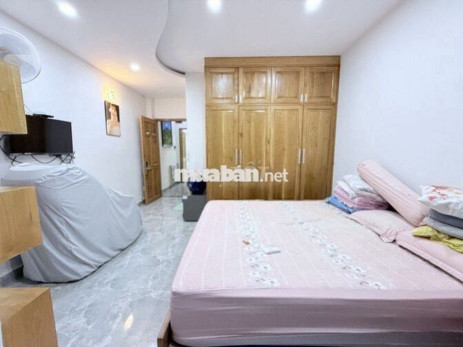 Nhà ngon CMT8 cách 1 căn ra mặt tiền 4 tầng căn góc chỉ hơn 12 tỷ