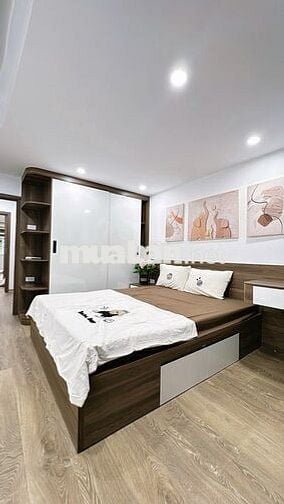TT Quỳnh Mai, 65m, 2 ngủ, 3.98tỷ, 30m ra mặt phố. Full nội thất.Sổ đẹp