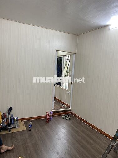 Cho thuê căn hộ tập thể 48A Tăng Bạt Hổ