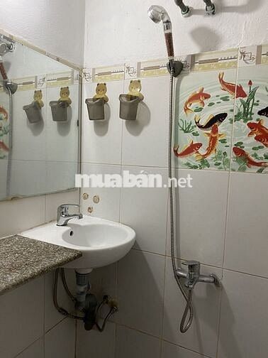 Cho thuê căn hộ tập thể 48A Tăng Bạt Hổ