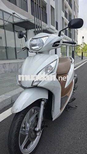 BÁN GẤP: Honda Vision 2013 -

ODO CHỈ 21.000 KM!