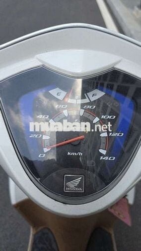 BÁN GẤP: Honda Vision 2013 -

ODO CHỈ 21.000 KM!