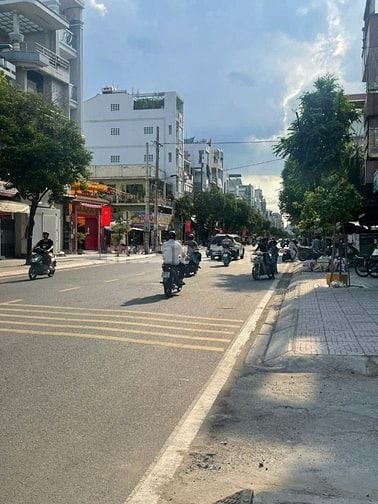 Nhà bán MTKD Hàn Hải Nguyên 2 tầng giá 11.6 tỷ