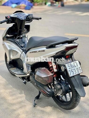 Air Blade 125 kiểng nhẹ máy zin xe đẹp chính chủ