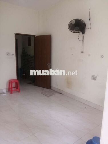 phòng trống cho sinh viên công nhân viên