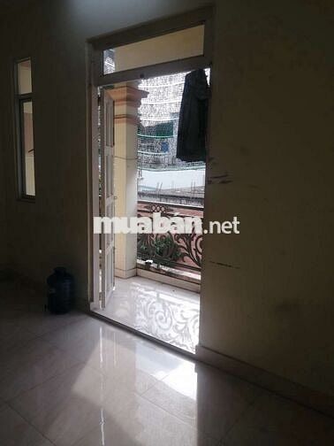 phòng trống cho sinh viên công nhân viên