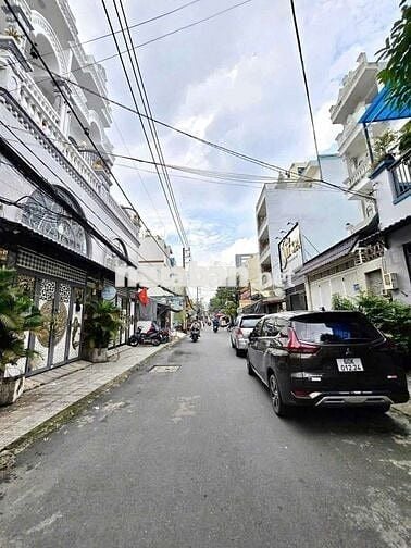 CHO THUÊ BIỆT THỰ TÂN 5PN 6WC THÁNG MÁY GARA OTO PHAN HUY ICH P12