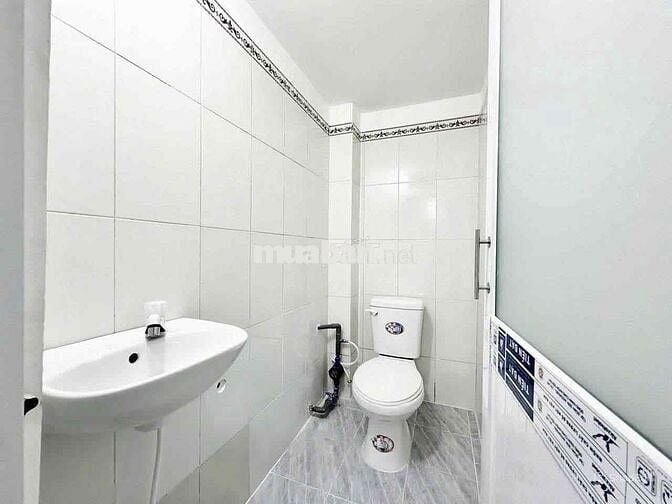 PHÒNG TRỌ GIÁ RẺ - GÁC CAO - ĐỦ TIỆN NGHI - GẦN AEON TÂN PHÚ