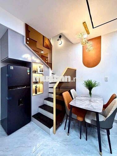 BÁN NHANH NHÀ SÁT NGÃ TƯ HÀNG XANH,HẺM XE HƠI, 3TẦNG MỚI FULL NỘI THÂT