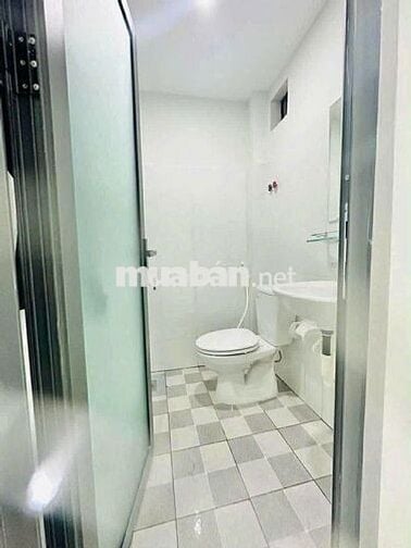 Nhà hẻm xe hơi đường Nguyễn Văn Luông MIỄN TRUNG GIAN