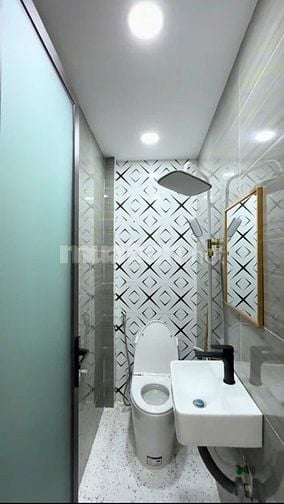 Chỉ 1 tỷ 450 có ngay nhà nhỏ xinh 36 m2 ở Nguyễn Văn Đậu, BT. 1T1L