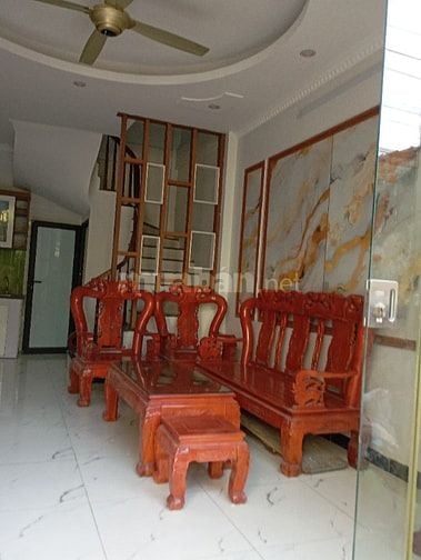 CHO THUÊ NHÀ TẠI CỰ KHỐI LONG BIÊN, NHÀ NGUYÊN CĂN, Ô TÔ ĐÔ. CỬA