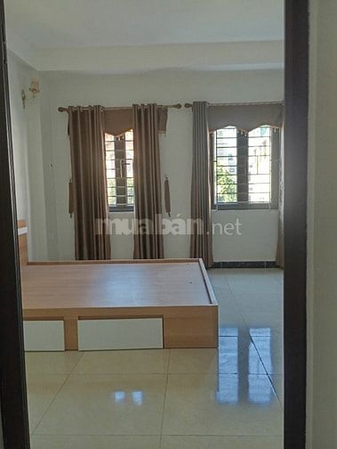 CHO THUÊ NHÀ TẠI CỰ KHỐI LONG BIÊN, NHÀ NGUYÊN CĂN, Ô TÔ ĐÔ. CỬA