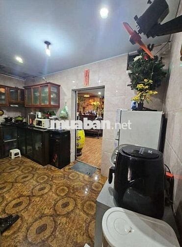 TT phố Thanh Nhàn T2-125m-3N2WC gần phố oto đỗ cửa full nội thất Sổ To