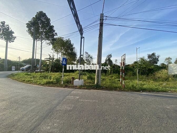 Bán nền đường huỳnh thị nở đoạn xung túc đông dân cư