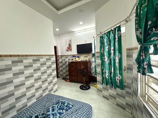 Nhà phố bà lầu đường Trần Xuân soạn quận 7 