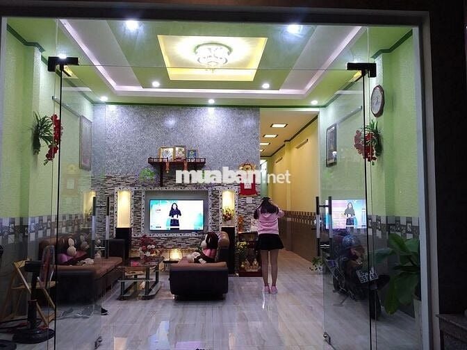 Bán 01 Nhà mặt tiền lộ 15,5m trung tâm TP Cần Thơ