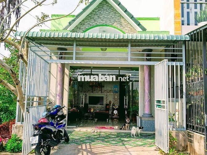 Bán 01 Nhà mặt tiền lộ 15,5m trung tâm TP Cần Thơ