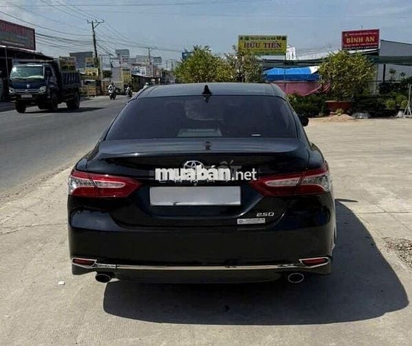 Toyota Camry 2019 2.5Q độ Lexus