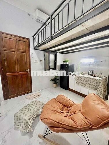 Phòng tông trắng 3tr6-4tr siêu thoáng ngay công viên Làng Hoa