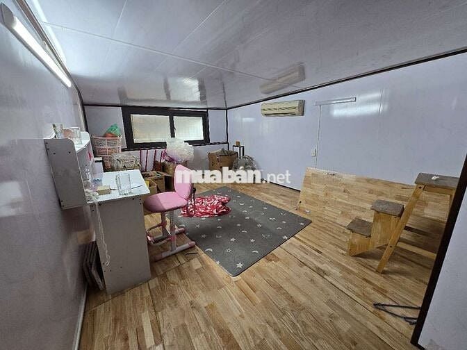 HÀNG HIẾM BAY NHANH, MẶT HỒ VÕ THỊ SÁU