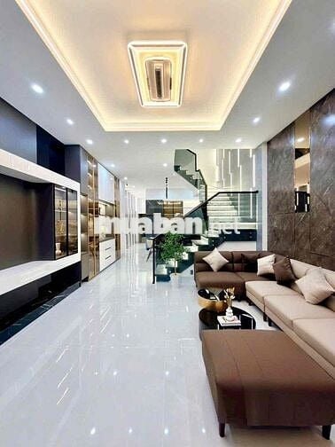 NHÀ ĐẸP HỒNG LOAN ĐƯỜNG D7 VỊ TRÍ ĐẸP NHÀ ĐẸP VỪA HOÀN THIỆN